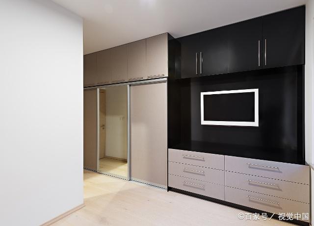 去選“定制衣柜”，帶了設(shè)計師閨蜜，4個問題“問倒”商家